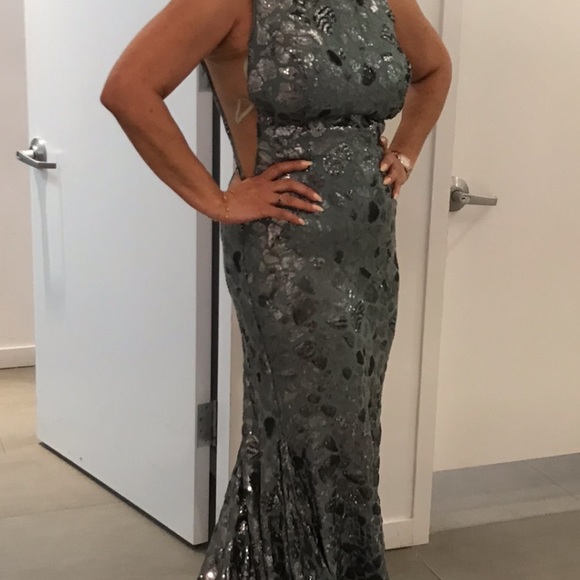 Jovani teal gown with train - Picture 10 of 12